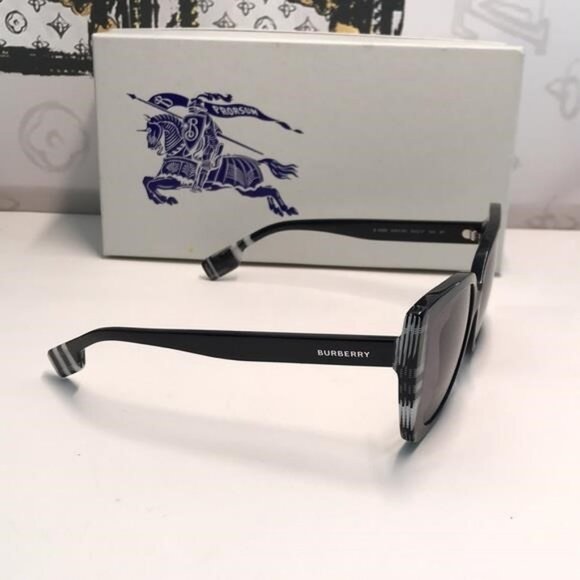 Burberry Meryl Polarized Dark Grey Butterfly Ladies Sunglasses BE4393F 405181 - Picture 8 of 12